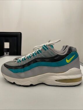 Nike Air Max 95 in Gray, Teal & Yellow GS Sneakers Kids Size 5.5Y